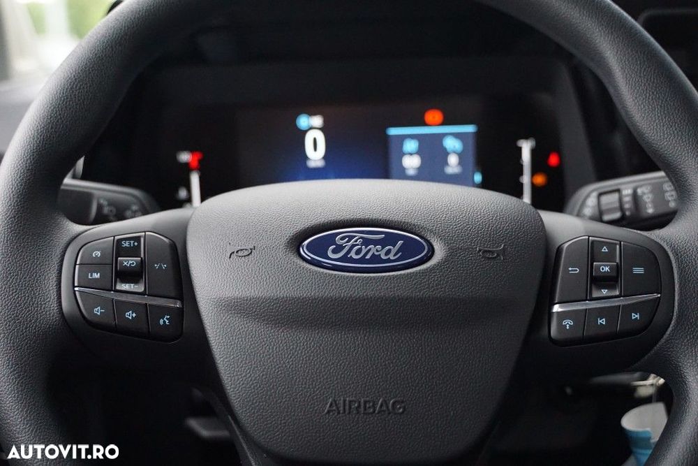 Ford Tourneo Courier 1.0 EcoBoost M6 Trend - 9