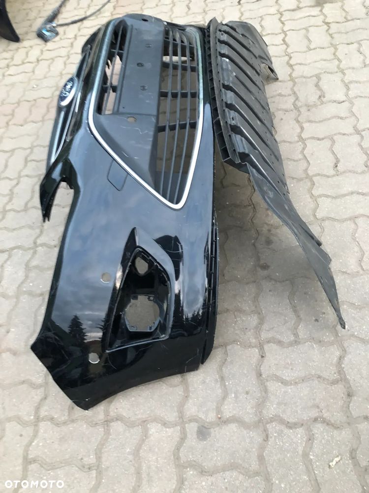 Zderzak Ford C Max Mk2 2010- halogen - 3