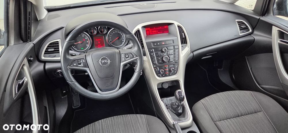 Opel Astra 1.4 ecoFLEX - 19