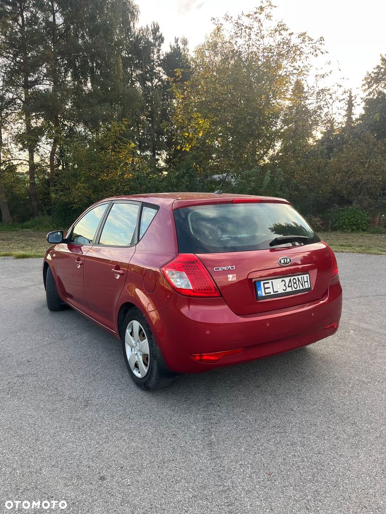 Kia Ceed 1.6 Crdi M - 8