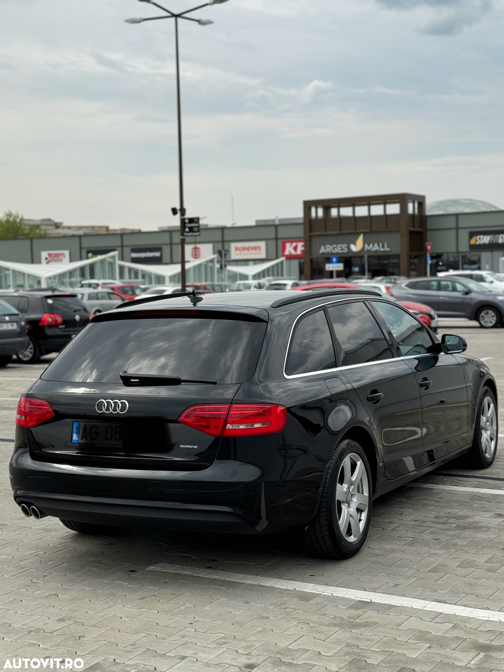 Audi A4 Avant 2.0 40 TDI quattro S tronic Advanced - 4