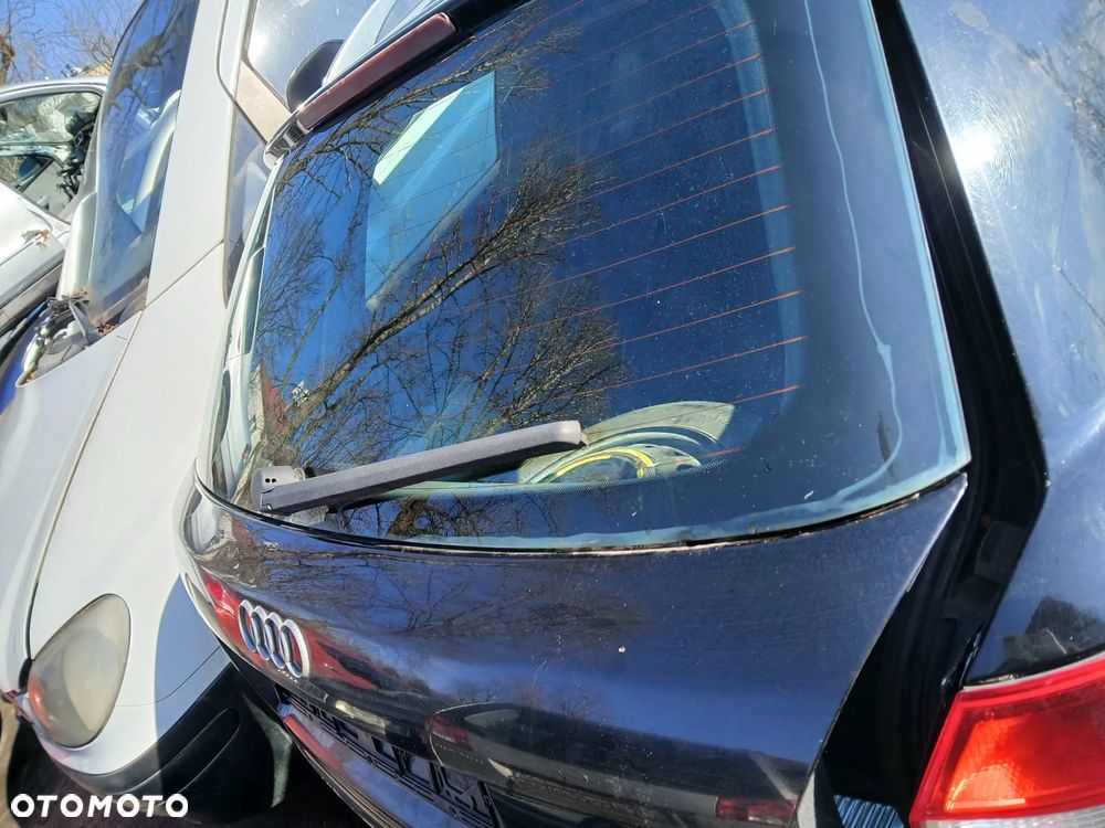 Audi A4 B6 Kombi klapa bagażnika czarna -kodu lakieru brak - 2