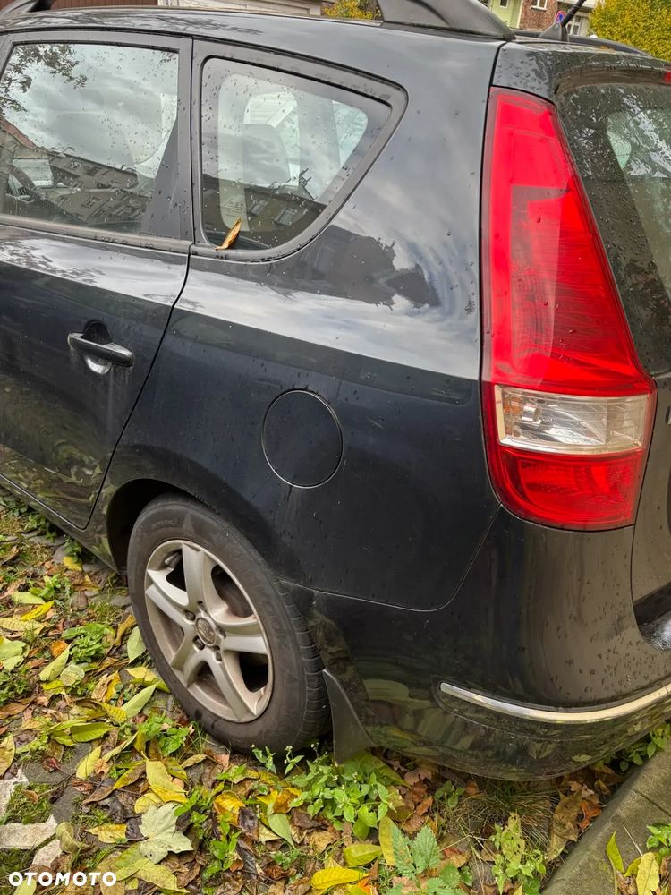 Hyundai i30 1.6 Classic + World Cup - 12