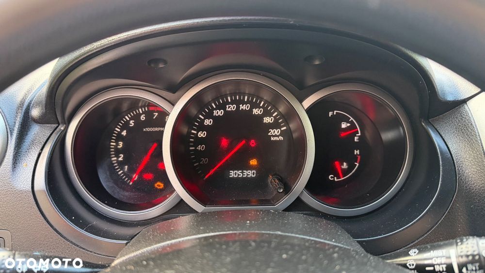 Suzuki Grand Vitara 2.0 - 12