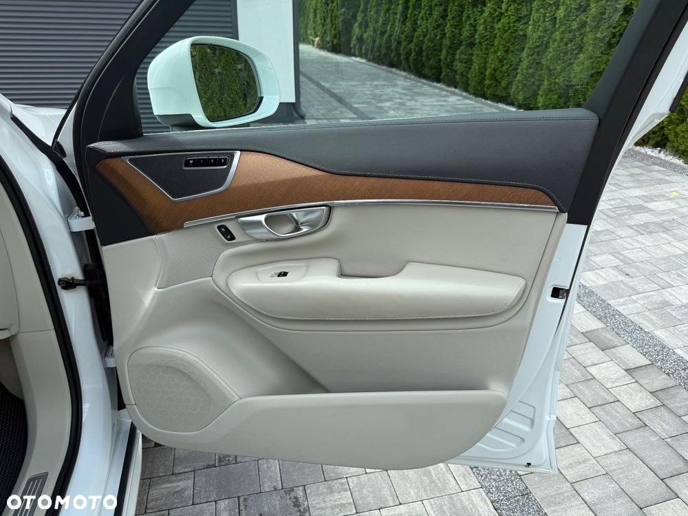 Volvo XC 90 - 17