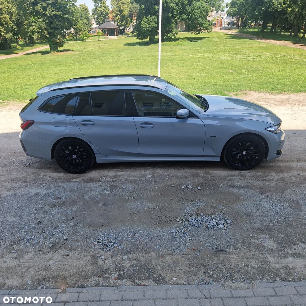 BMW Seria 3 330e xDrive M Sport - 17