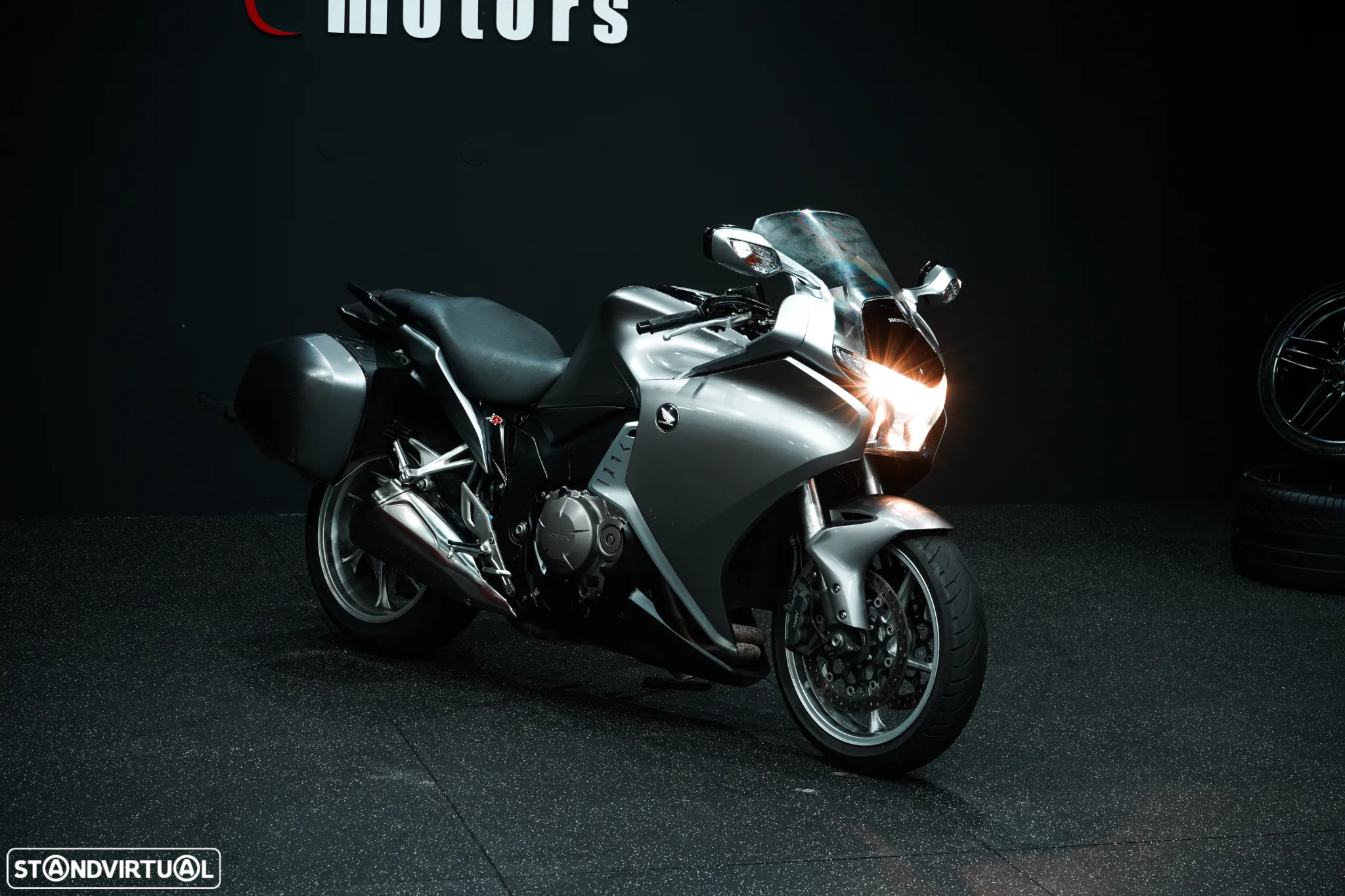 Honda VFR VFR1200F - 12