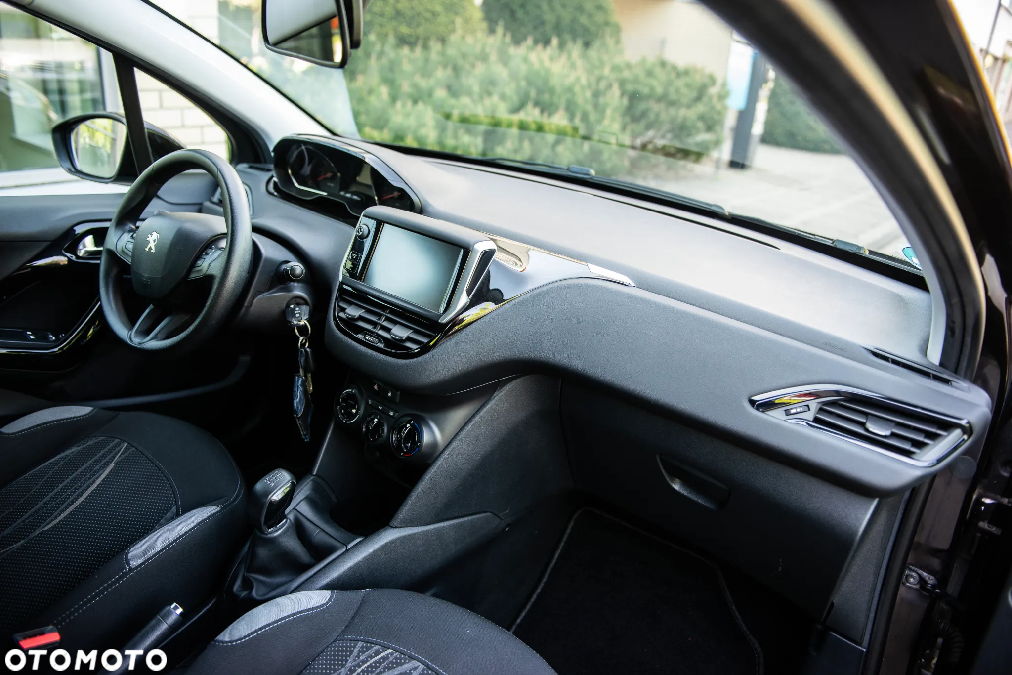 Peugeot 208 1.2 PureTech Allure - 23
