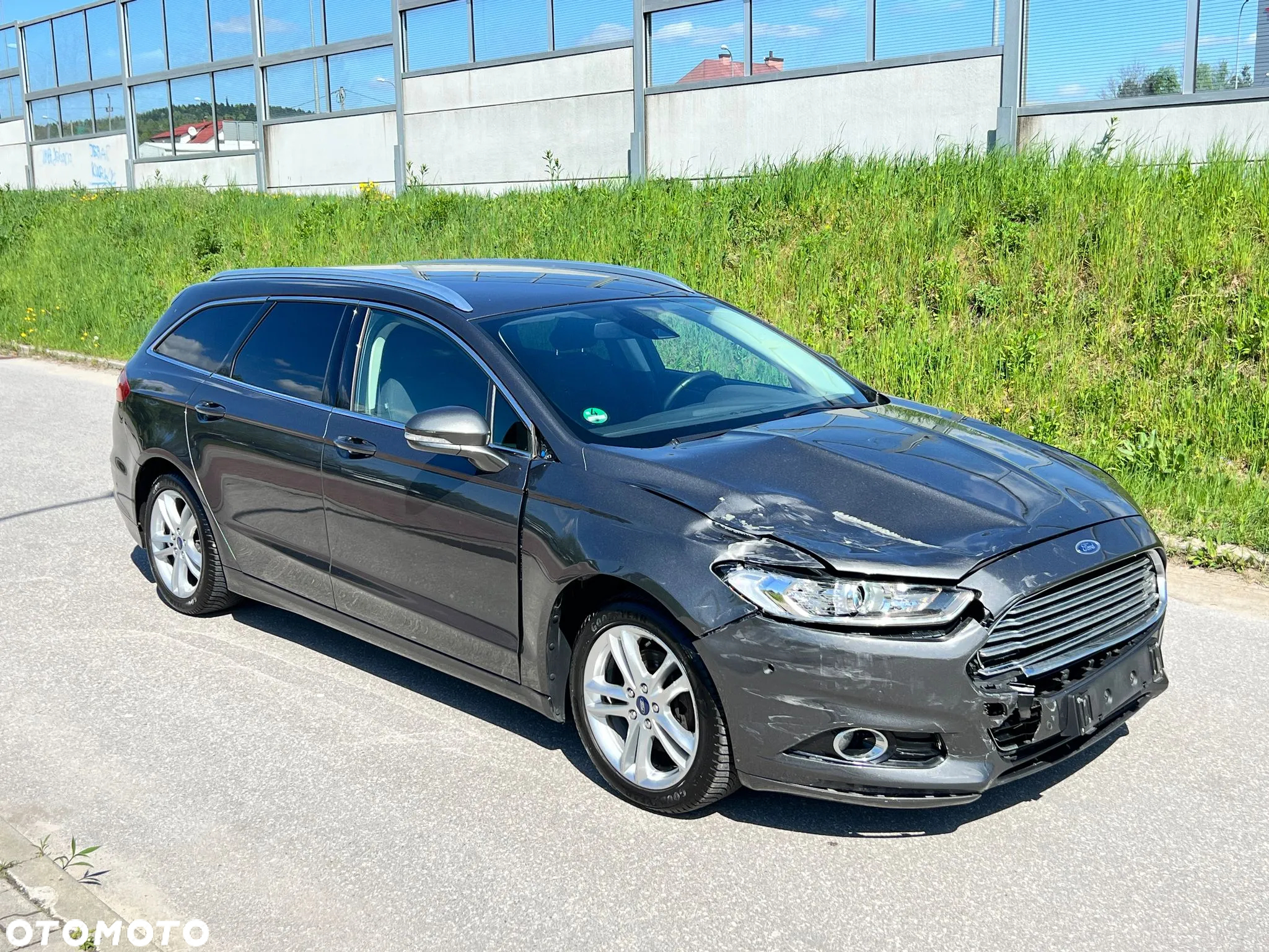 Ford Mondeo Turnier 2.0 TDCi Start-Stopp PowerShift-Aut Titanium - 4
