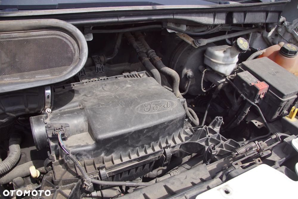Auto na części - Ford Transit MK8 2.0 TDCI 105 KM YLF6 VMT6 7VTA 2018R Silnik Skrzynia Drzwi Maska Błotnik Zderzak Lampa Lusterko Klamka Szyba Deska Kokpit Sterownik Moduł Czujnik Licznik Panel Kierownica - 16
