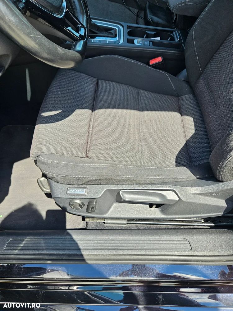 Volkswagen Passat Variant 1.6 TDI (BlueMotion Technology) DSG Comfortline - 13