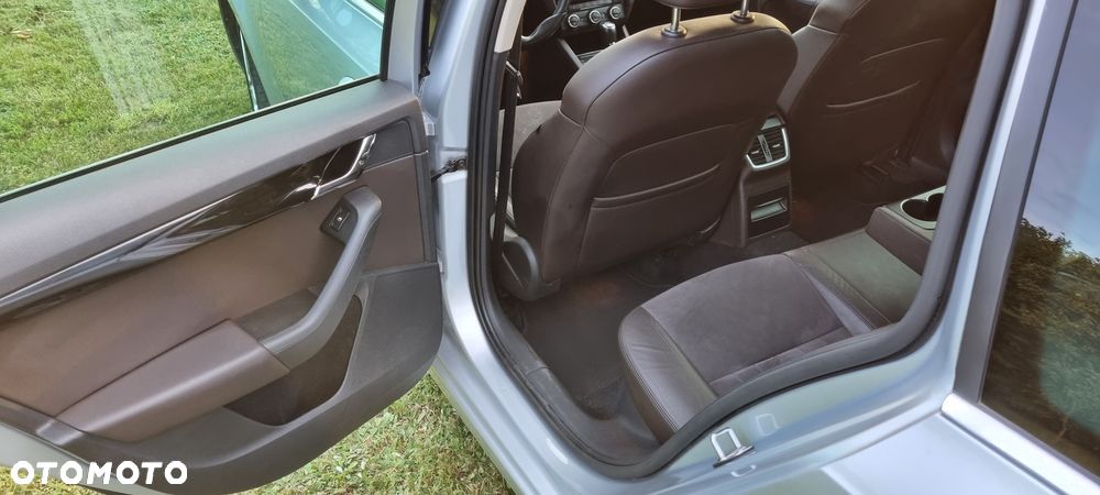 Skoda Octavia 2.0 TDI L&K DSG - 11