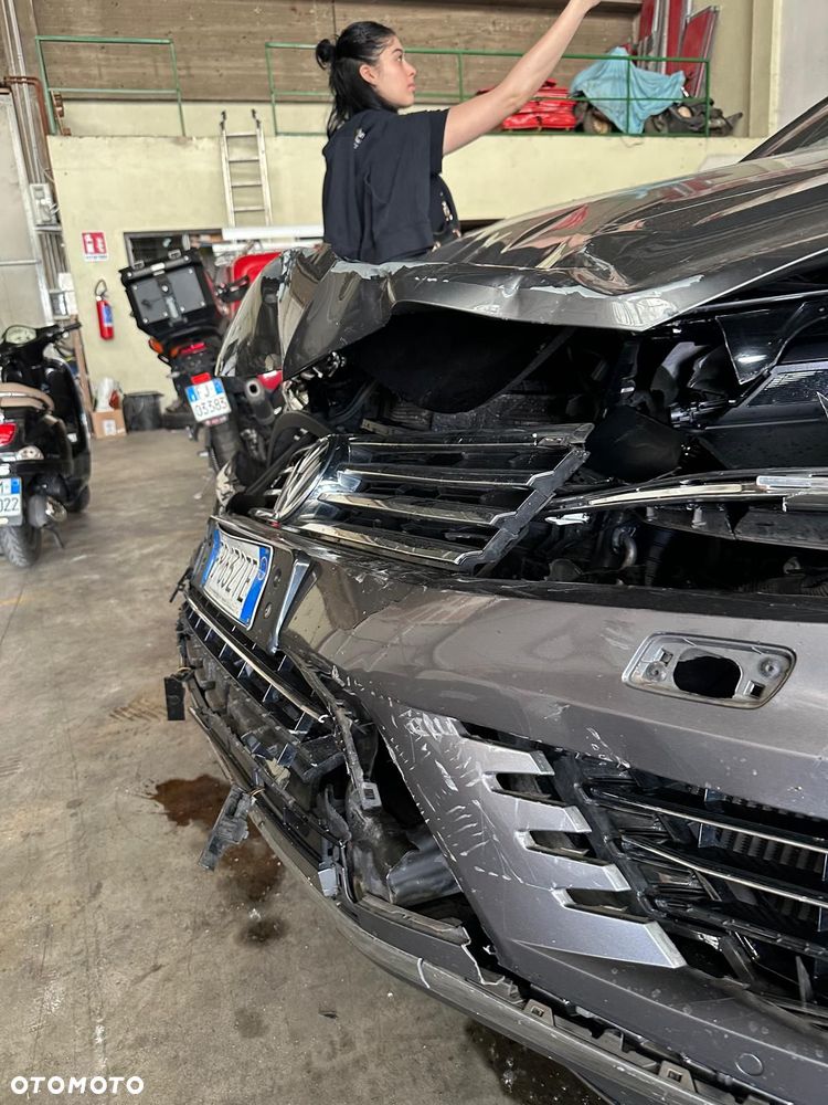 Volkswagen Touareg - 5