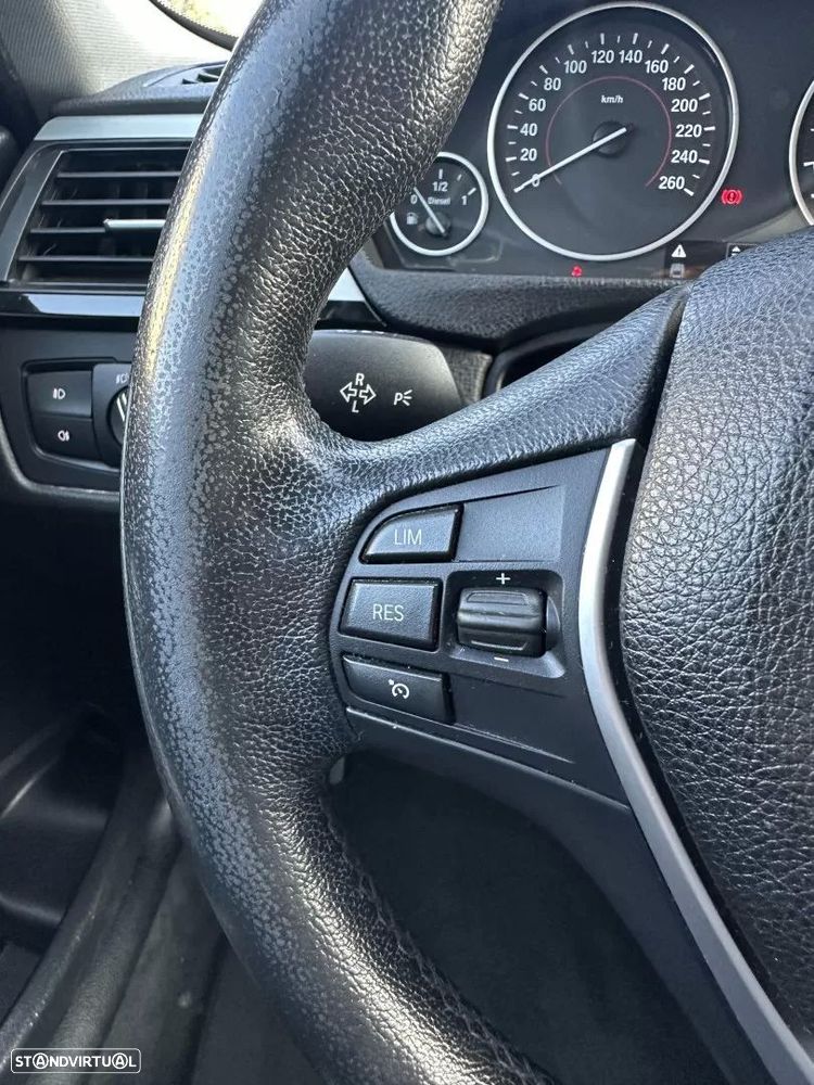 BMW 318 d Sport Line - 54
