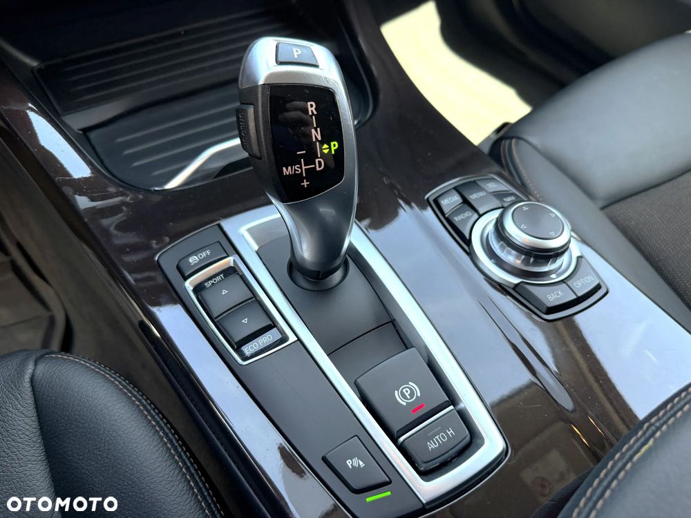 BMW X3 sDrive18d xLine - 12
