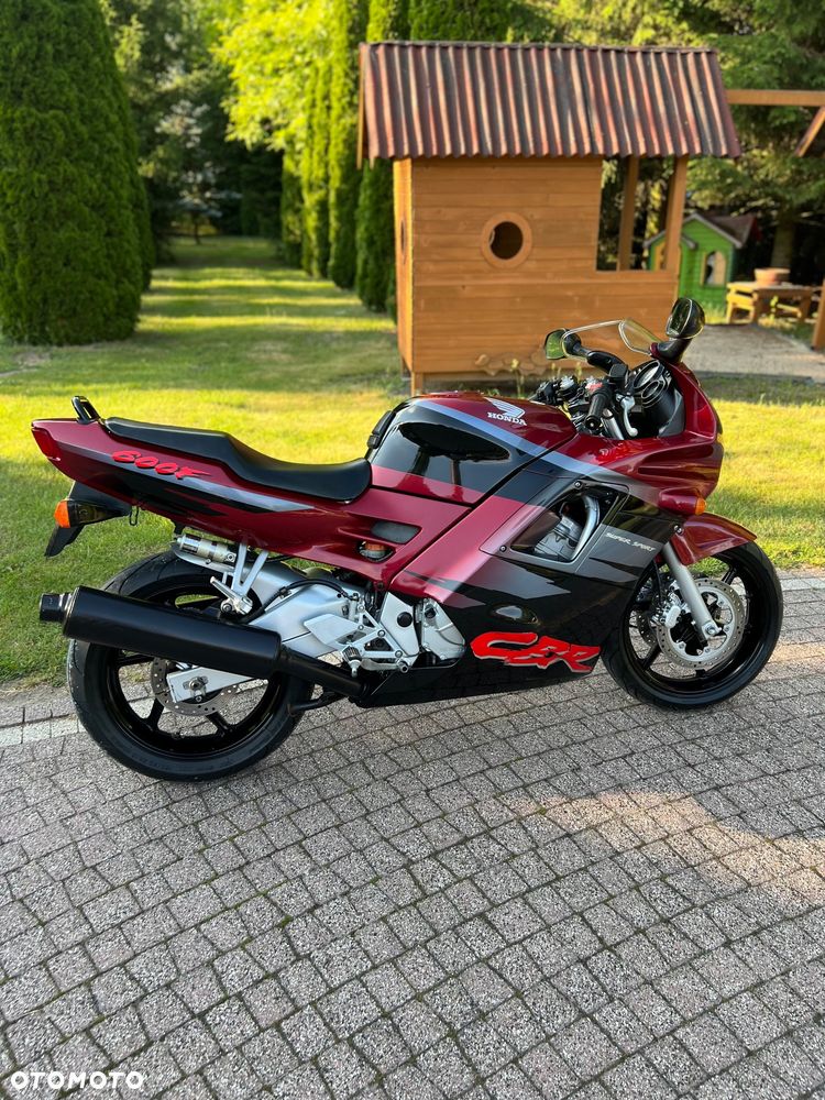 Honda CBR - 25