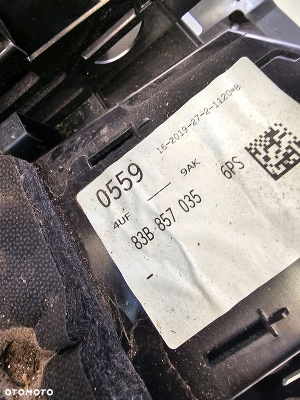 SCHOWEK PASAŻERA AUDI Q3 F3 83A 83B857035 - 9