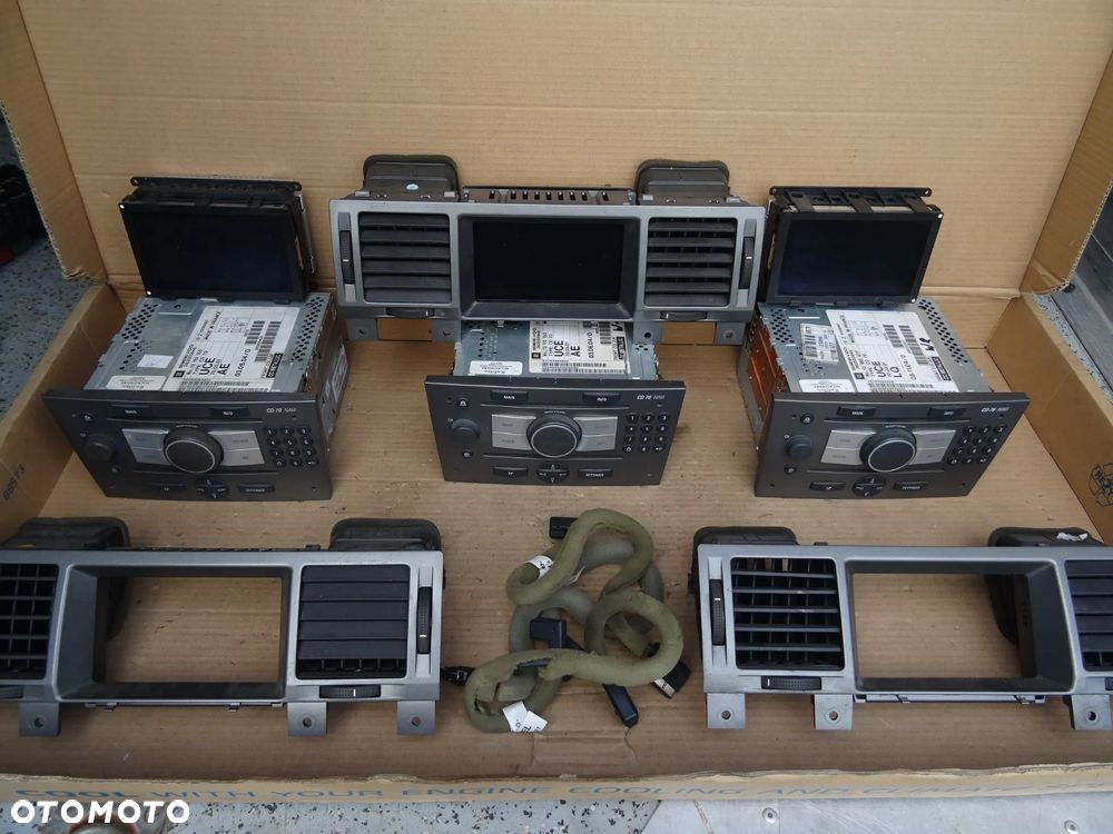 OPEL VECTRA C SIGNUM RADIO NAWIGACJA WYŚWIETLACZ MONITOR KOLOROWY CID CD70 DVD90 NAVI - PIN CARPASS - 17