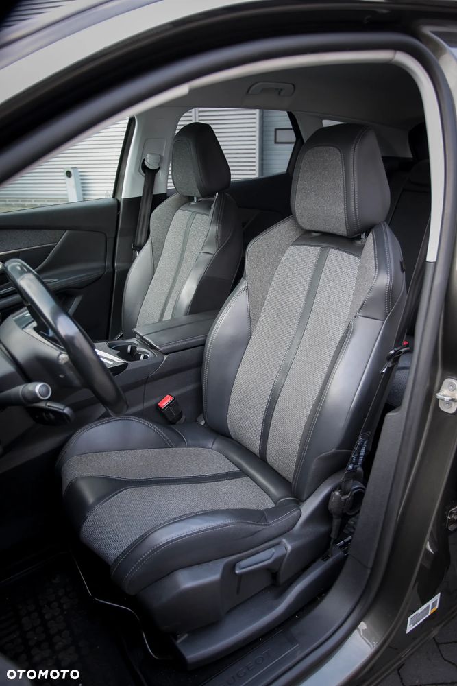 Peugeot 3008 1.6 BlueHDi Allure S&S - 26