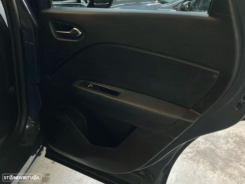 Renault Captur - 23