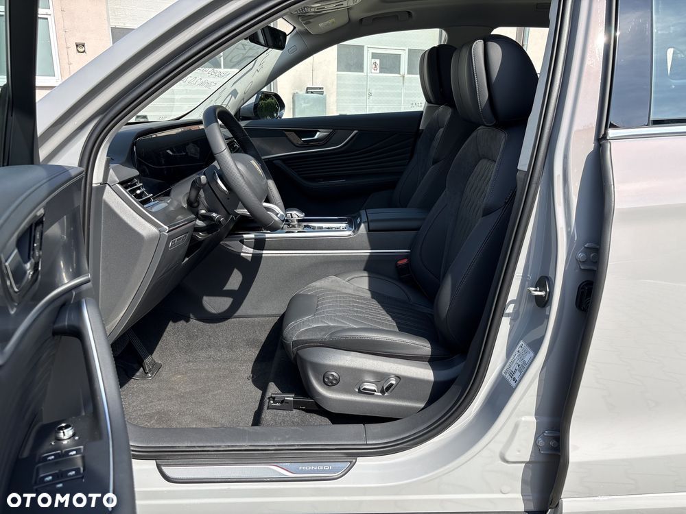 Hongqi HS5 2.0T Executive AWD - 15