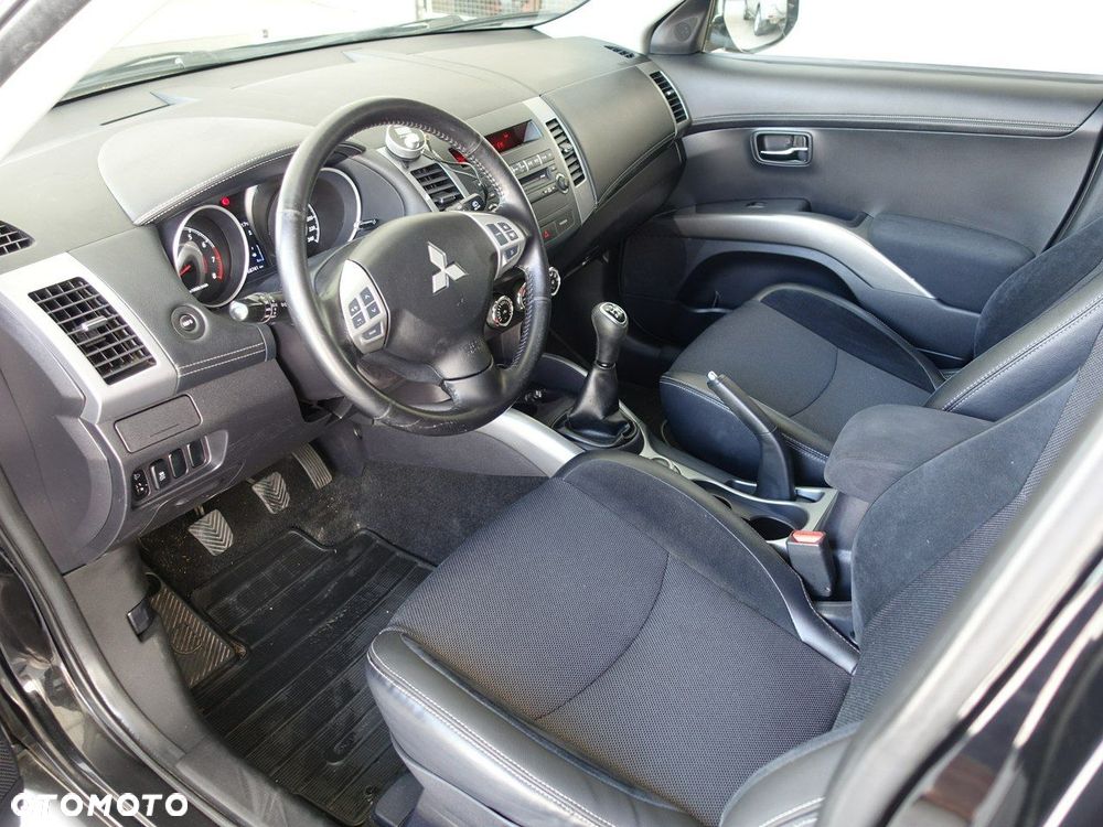 Mitsubishi Outlander 2.4 4WD Invite - 12