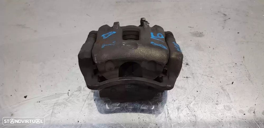 PINÇA TRAVÃO FRONTAL ESQUERDA KIA CARENS IV 2018 -58180A4A17 - 2