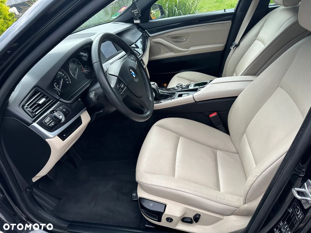 BMW Seria 5 520d Luxury Line - 16