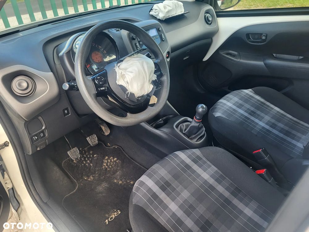 Peugeot 108 - 5