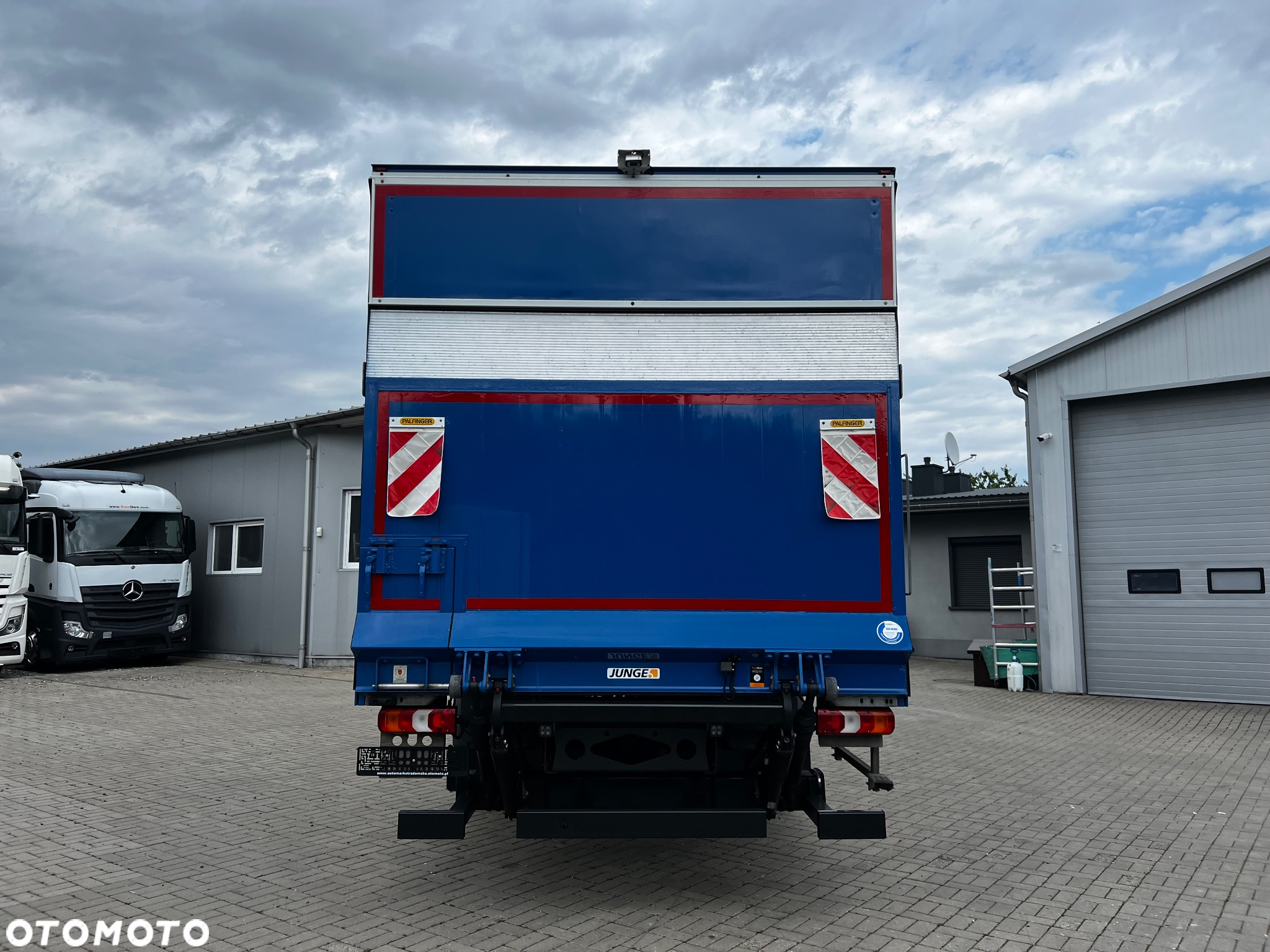 Mercedes-Benz ATEGO - 7