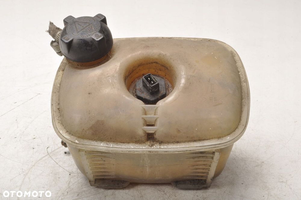 GOLF II MK2 ZBIORNICZEK WYRÓWNAWCZY CZUJNIK - 1