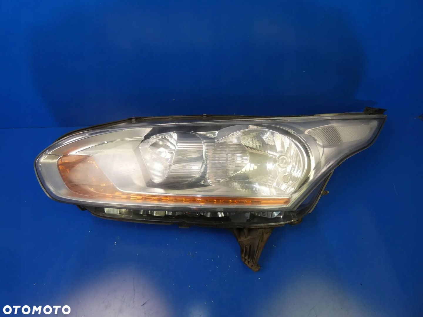Ford Transit CONNECT TOURNEO LAMPA LEWY PRZÓD ANGLIK - 1