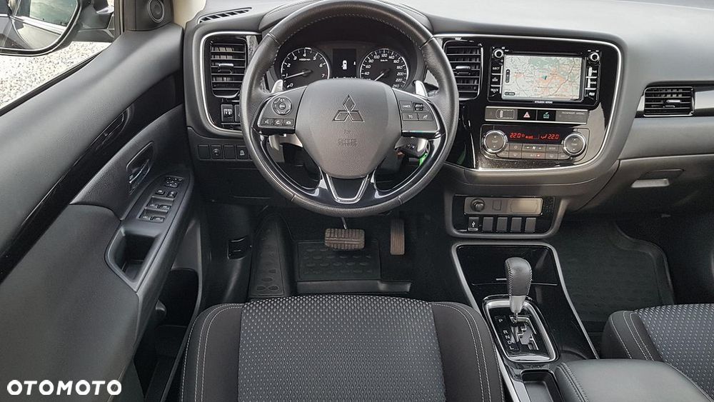 Mitsubishi Outlander 2.0 2WD CVT Spirit - 13