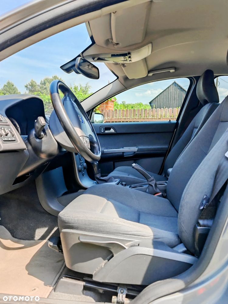 Volvo S40 1.6D - 15