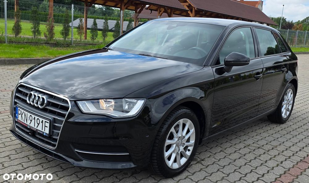 Audi A3 Sportback 1.6 TDI (clean diesel) S tronic Attraction - 2
