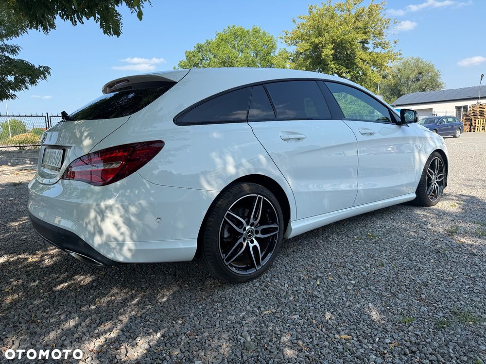 Mercedes-Benz CLA 200 7G-DCT Urban - 8
