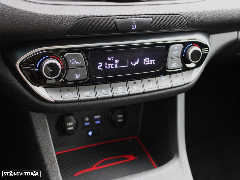 Hyundai i30 N 2.0 T-GDi Performance Pack - 8