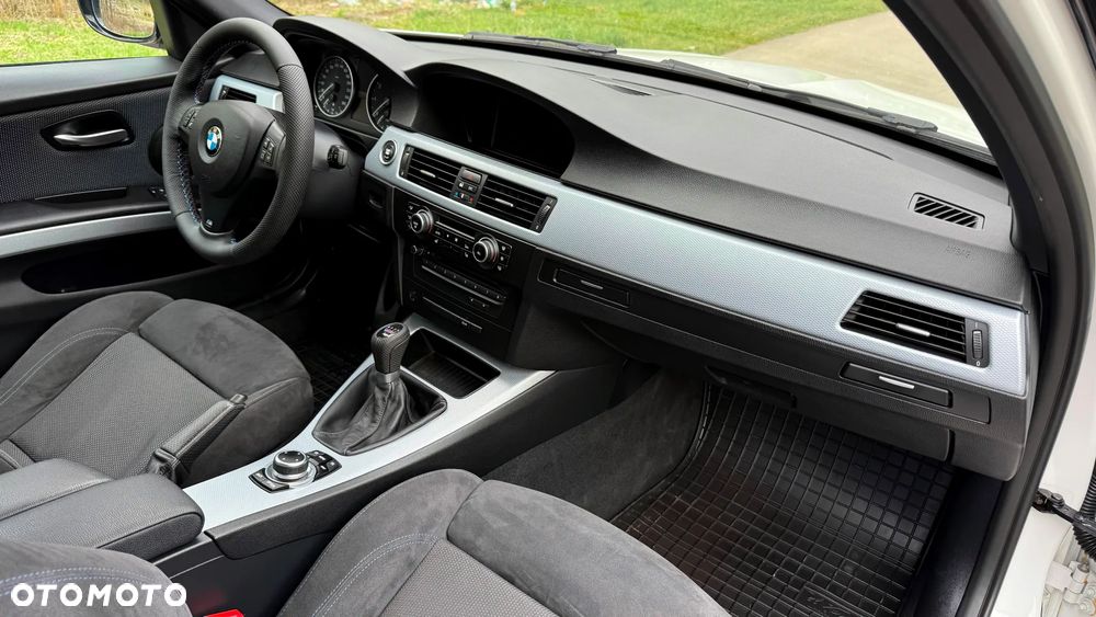 BMW Seria 3 318i Edition Sport - 21