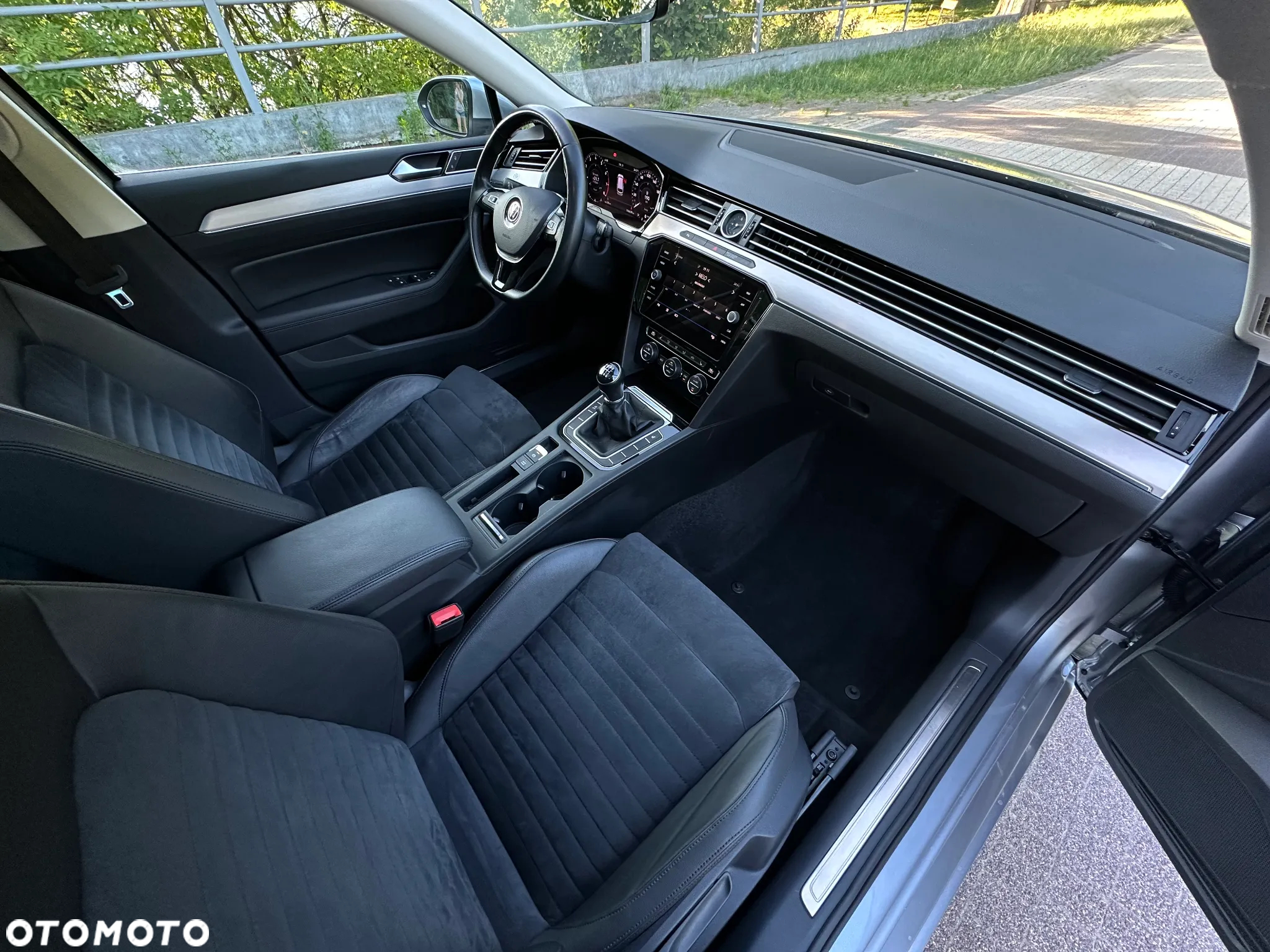 Volkswagen Passat 1.5 TSI EVO Highline - 9