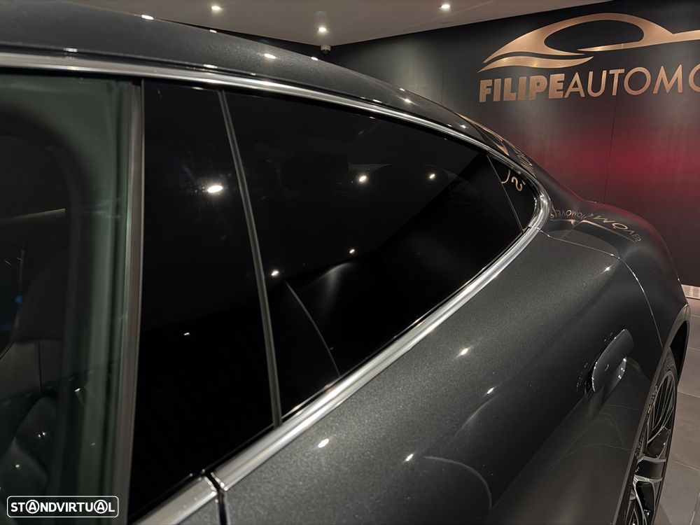 Porsche Taycan 4 - 14