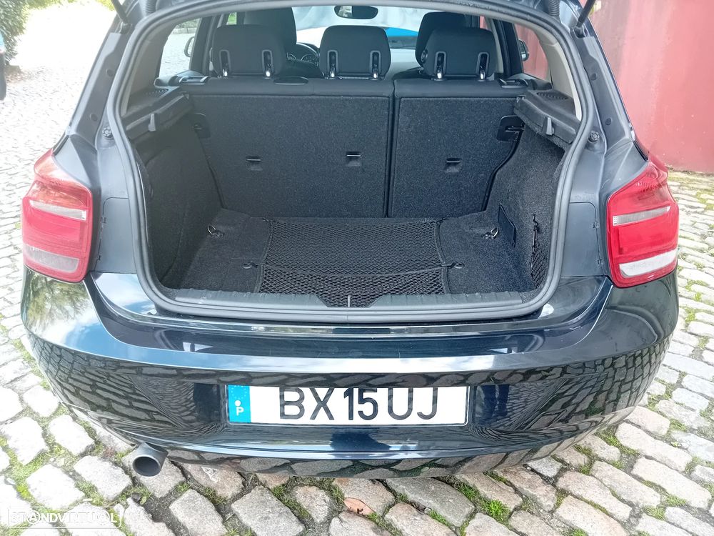 BMW 116 d Line Urban - 14