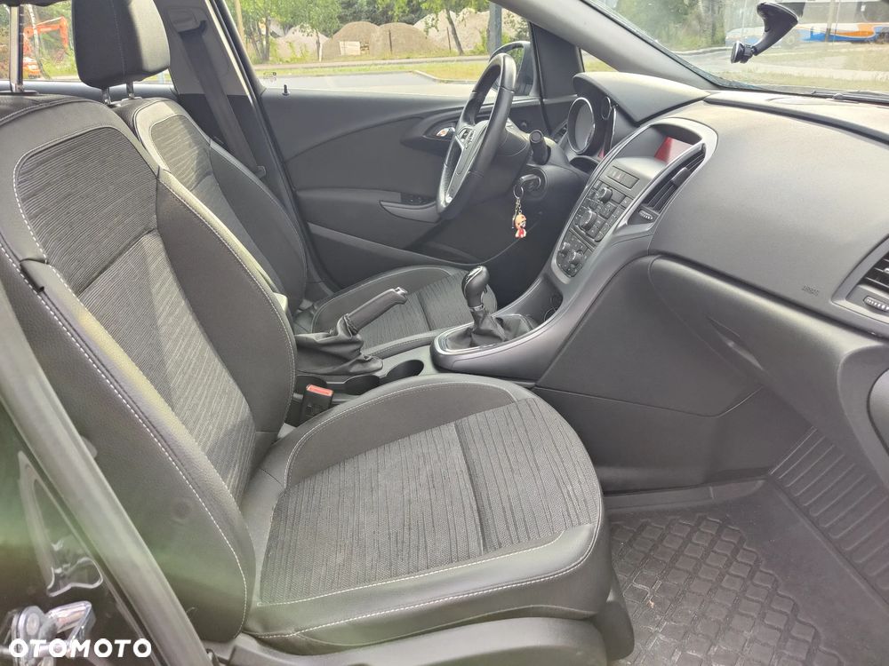 Opel Astra 1.6 EU6 - 10