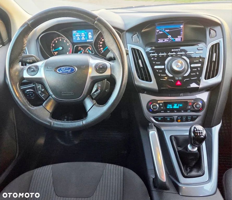 Ford Focus 1.6 EcoBoost Titanium - 32