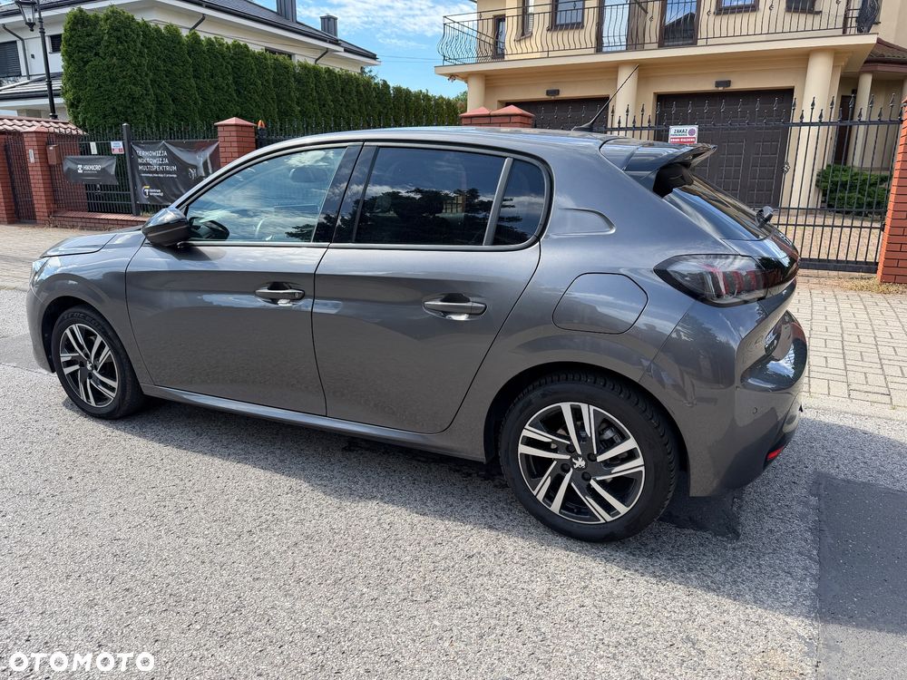 Peugeot 208 - 4