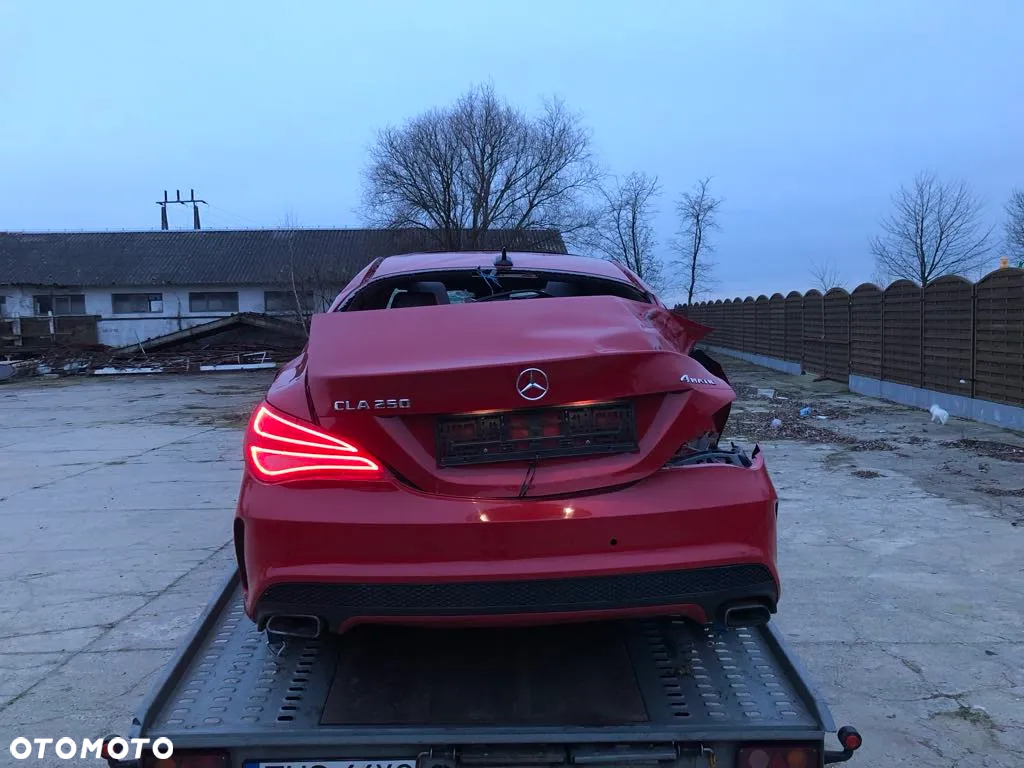Mercedes-Benz CLA 250 4-Matic Sport - 12