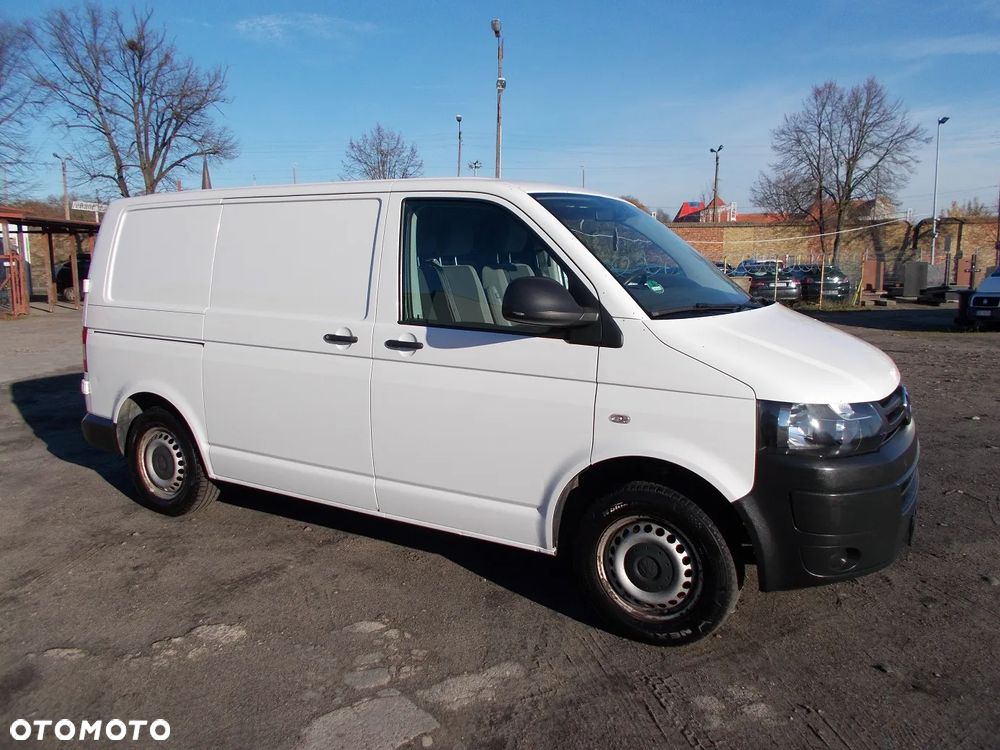 Volkswagen Transporter - 2