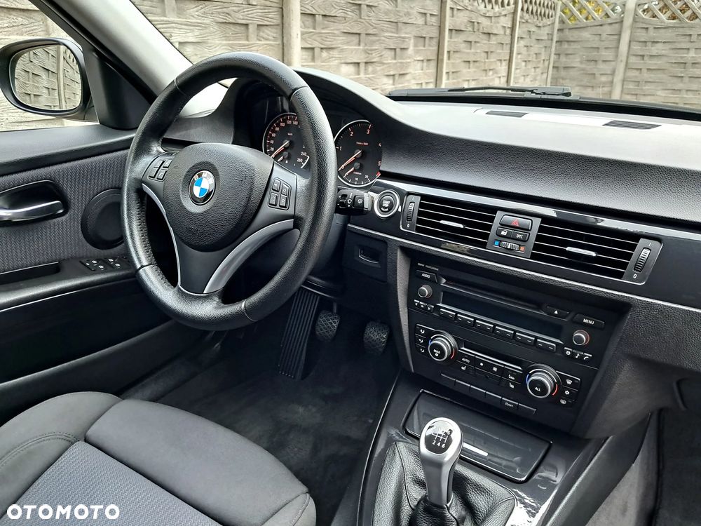 BMW Seria 3 320d - 11