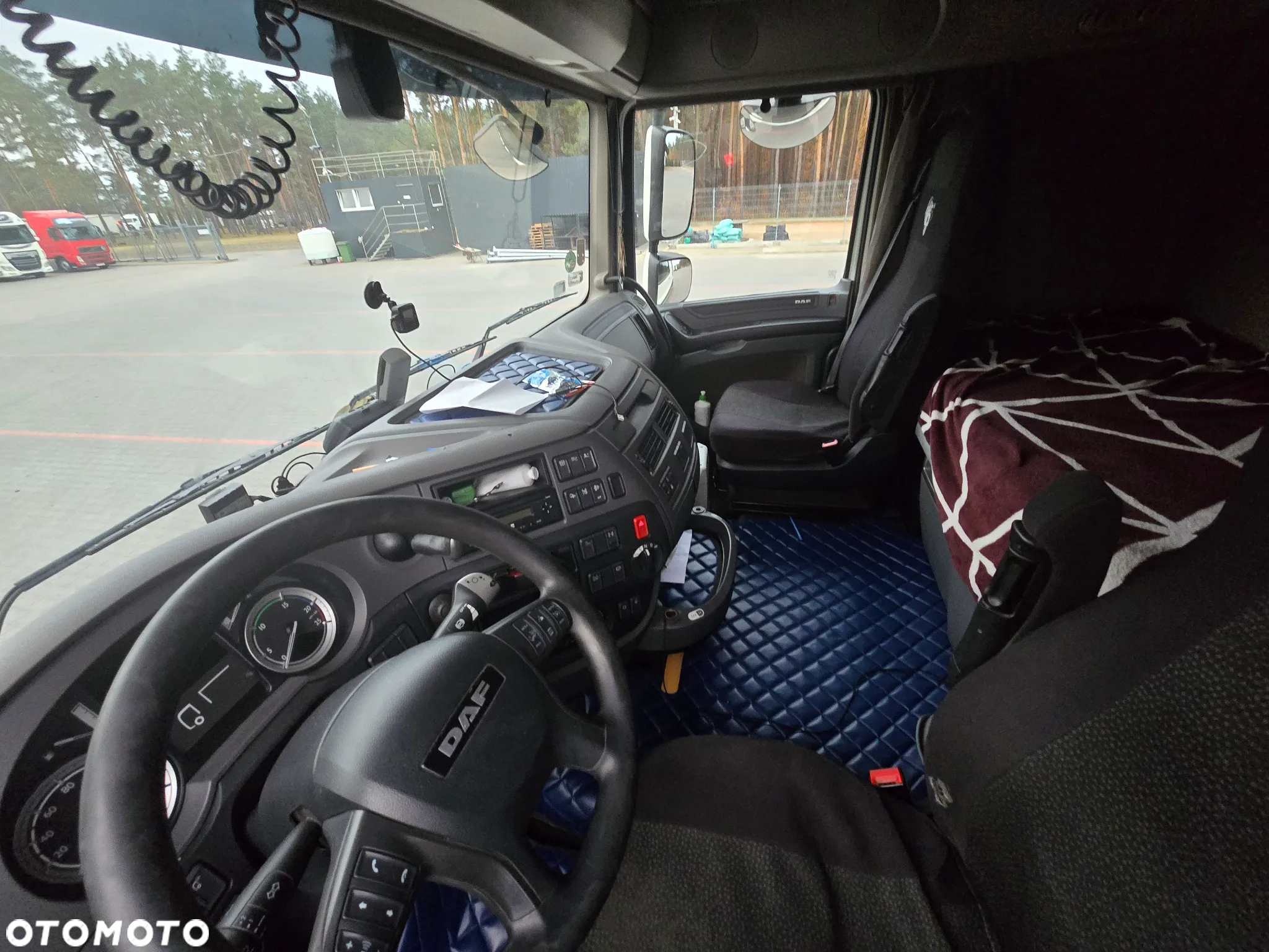 DAF XF 460 Super Space Cab Low Deck Mega/Standard siodło podnoszone - 21
