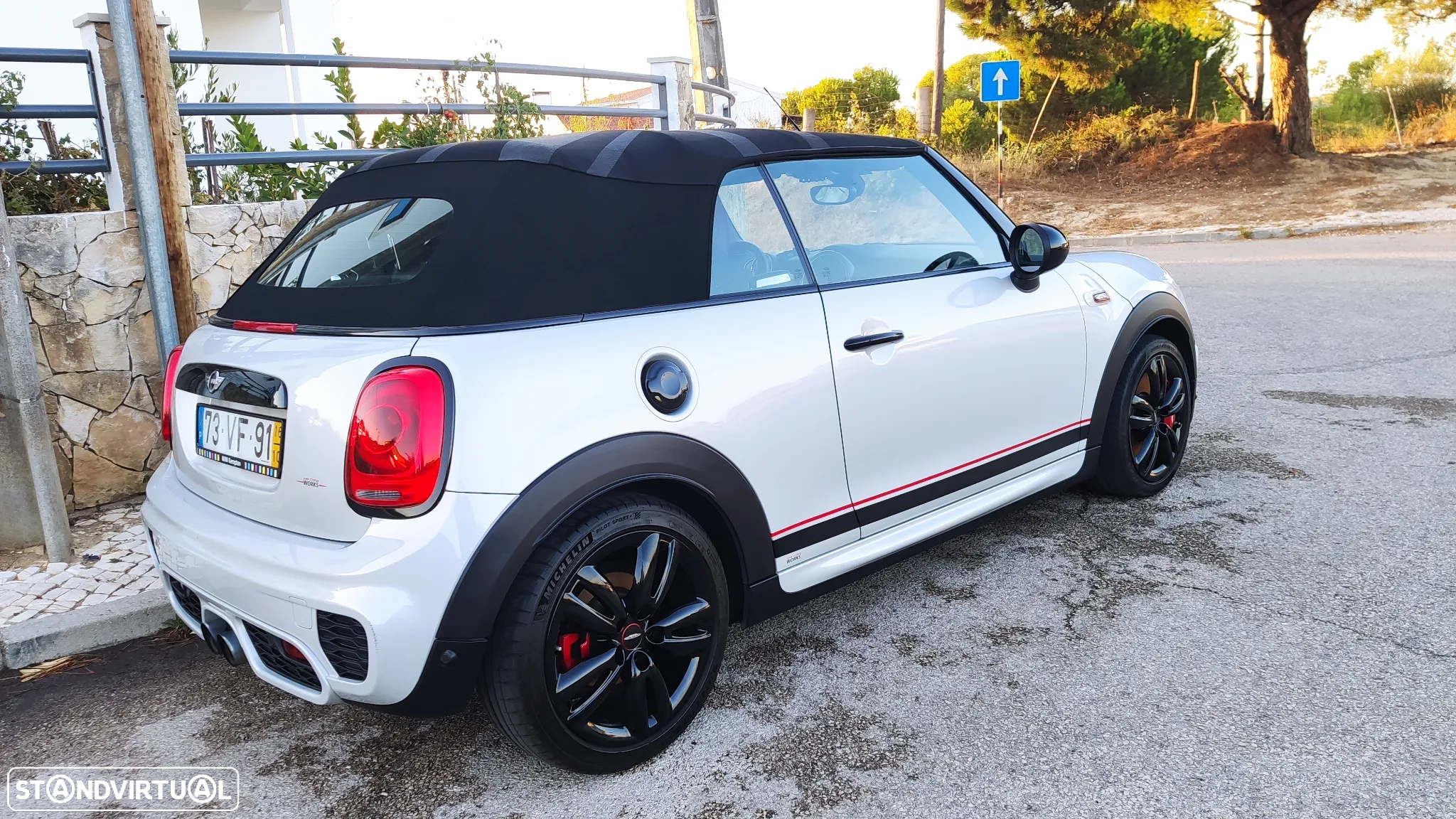 MINI Cabrio John Cooper Works Sport Aut. - 13