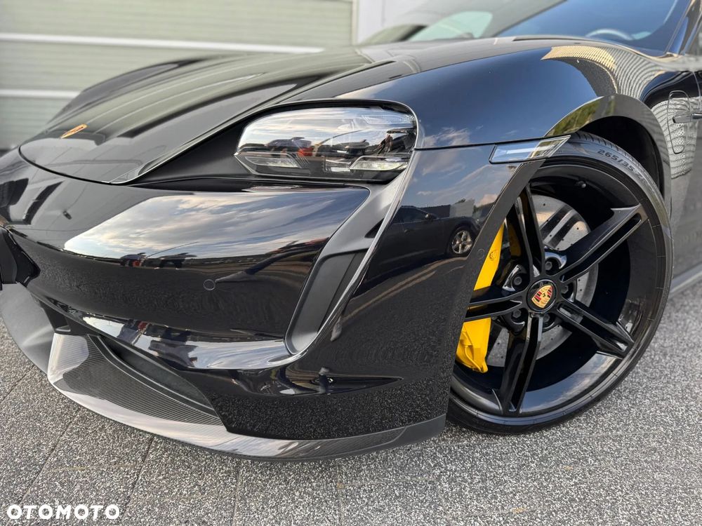 Porsche Taycan - 6